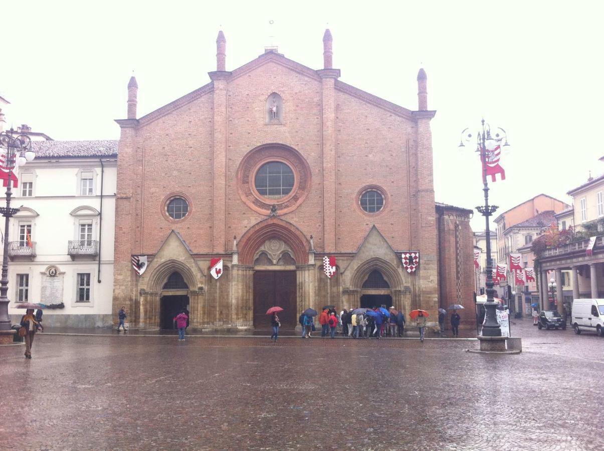 Appartamento In Centro Storico 아스티 외부 사진
